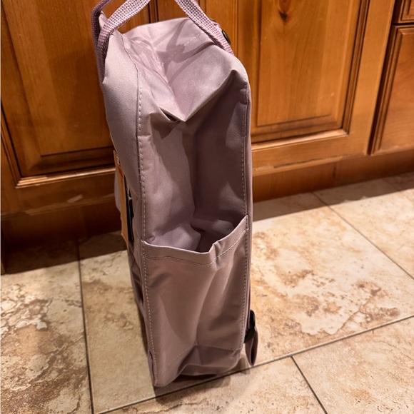 BNWT Fjallraven Backpack - Picture 4 of 8